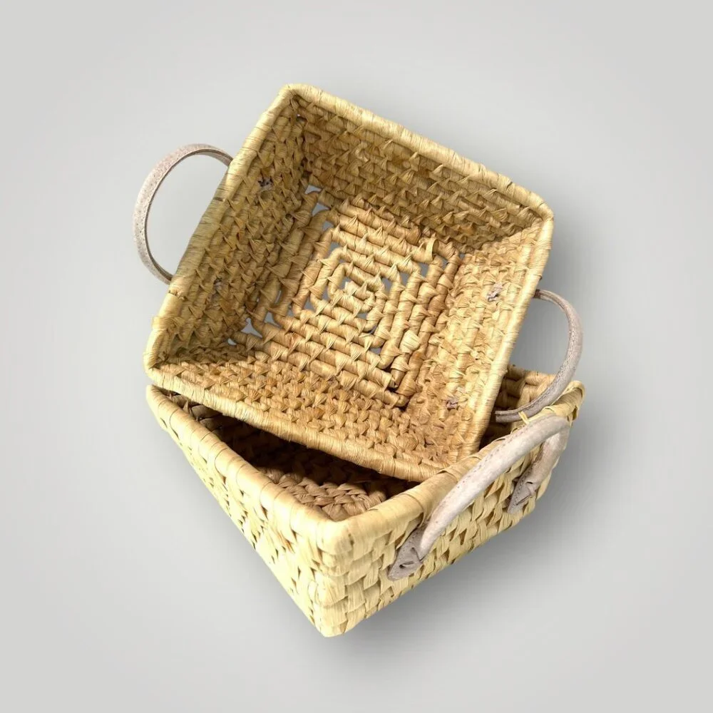 Home Trends Grass Basket with Leather Handle Vertical Weave Muted Yellow Beige - Picture 6 of 10